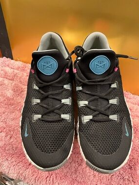 Nike Black and Teal Athletic Sneakers